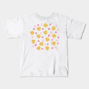 Seashells from the beach - Warm tones Kids T-Shirt